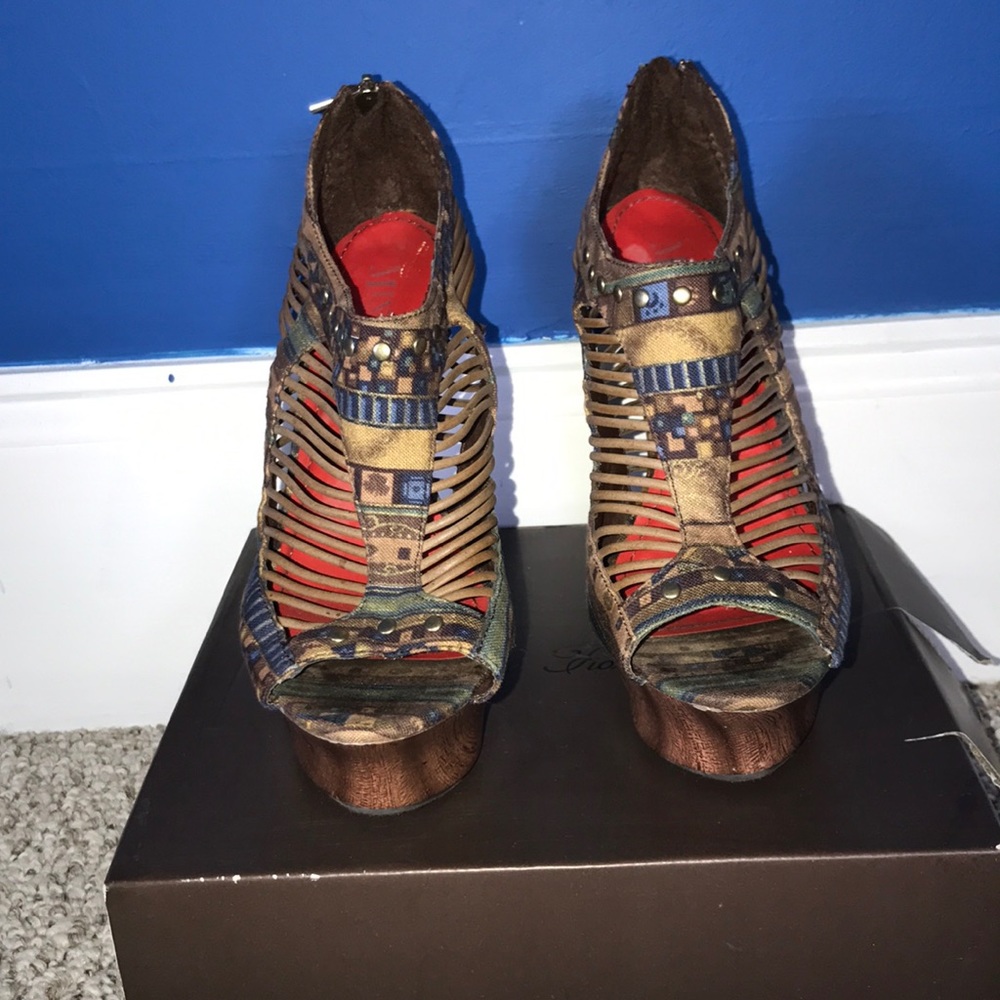 Platform heels